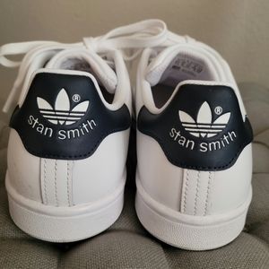 Adidas Sneakers